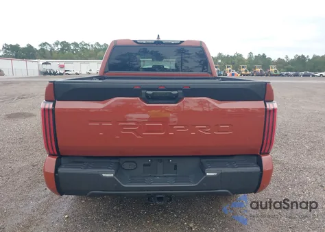 2024 Toyota Tundra Hybrid Trd Pro 4Wd z USA, uszkodzony, nr VIN 5TFPC5DB8RX054584